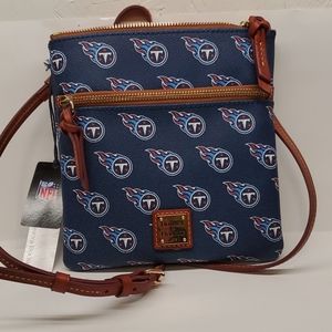 NFL NWT Titans  small zip crossbody bag